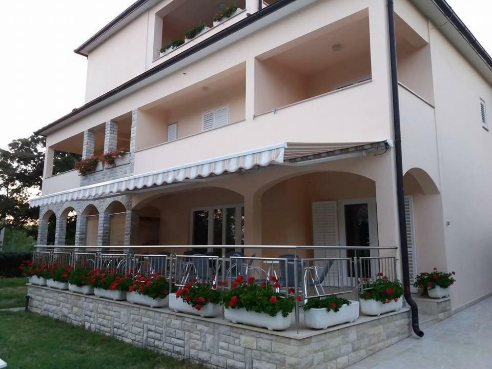 Pansion Oliva Ξενοδοχείο Krnica Εξωτερικό φωτογραφία